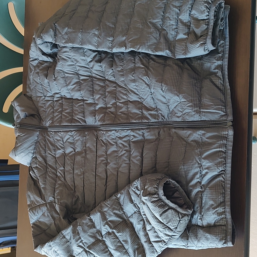 Uniqlo Puffer Jacket - Gray